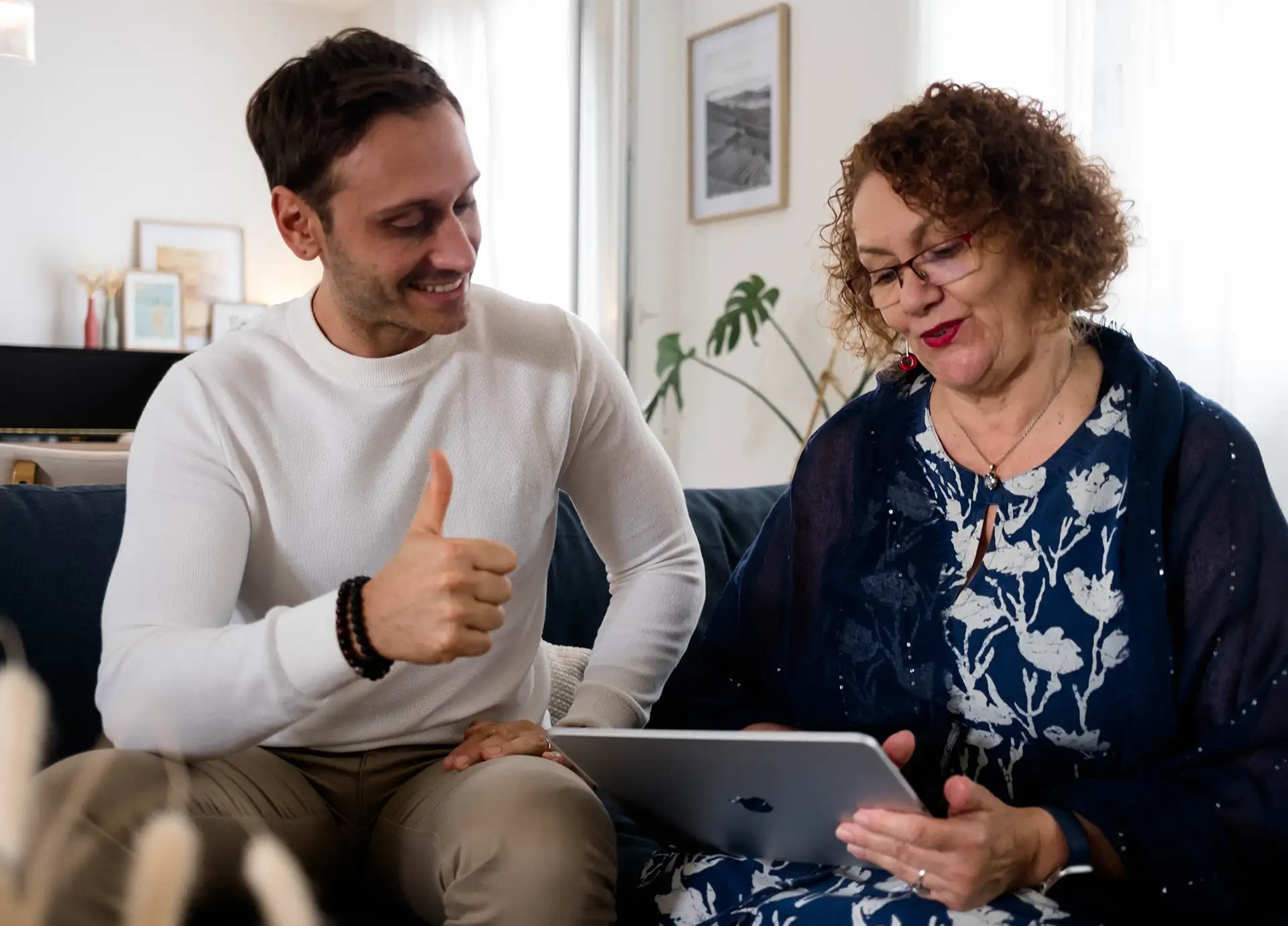 Formation à domicile près de Bordeaux avec Mission Numérique pour utiliser votre smartphone, tablette ou ordinateur